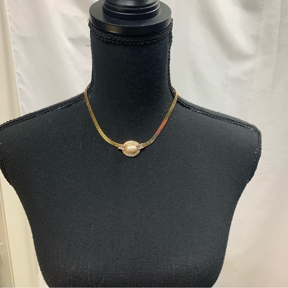 GOLD tone chain faux pearl clear crystal rhinestone oval necklace - Picture 3 of 10